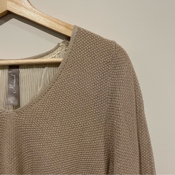 Layered Sweater with Pleated Detail - Picture 2 of 3